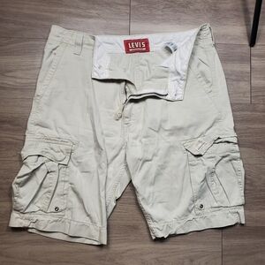 Levi's Men's 36 Beige Cargo Shorts - Casual Utility Style